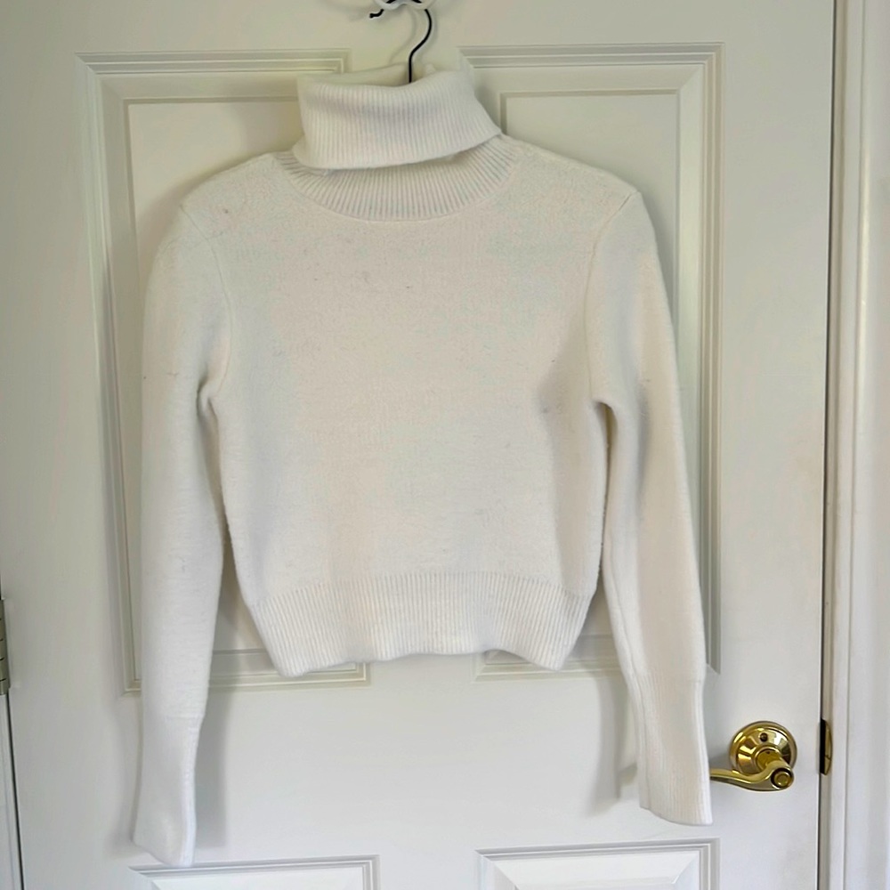Zara White Cropped Turtleneck Sweater